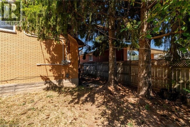 Building Photo - 301 Franklin St N