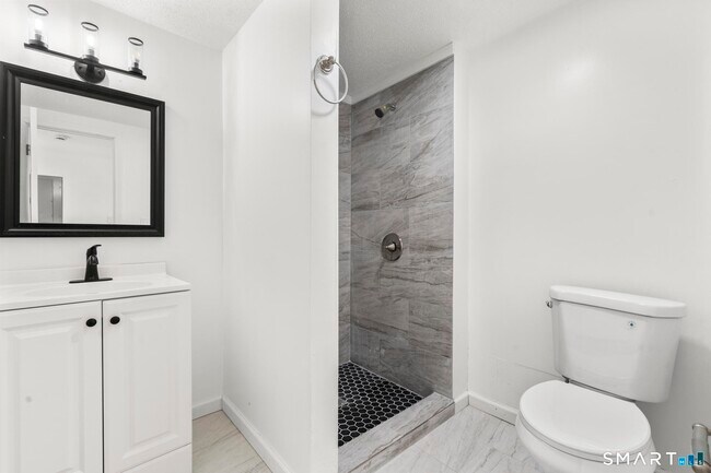 Foto del edificio - 26-28-28 Mc Lean St