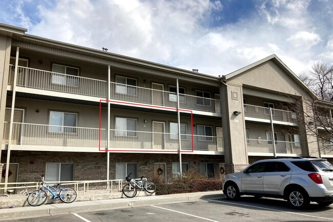 Exterior (2nd floor) - 1969 N Canyon Rd