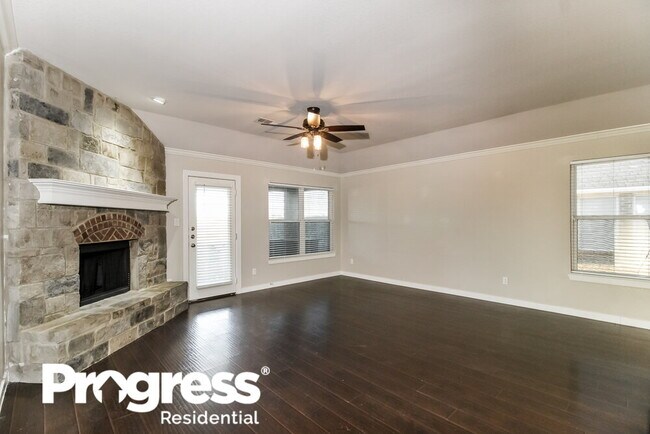 Foto del edificio - 4112 Bridle Path Ln