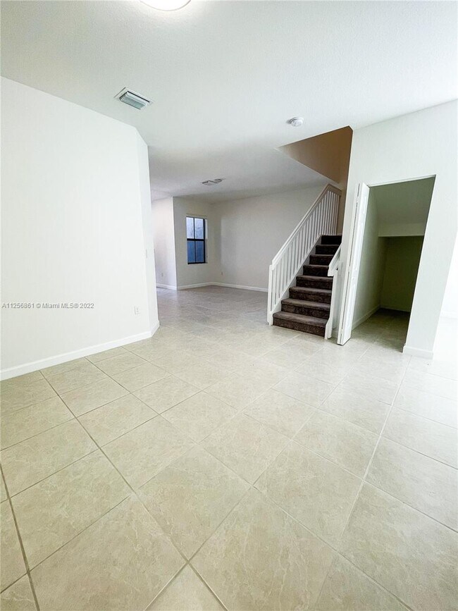 Building Photo - 10920 W 33rd Ln