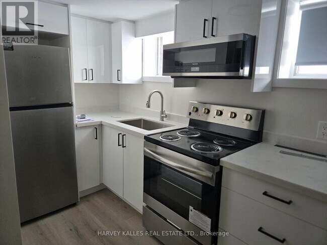 Building Photo - 111 McAllister Rd