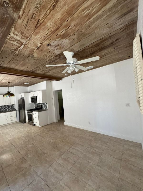 Building Photo - 1131 S N St