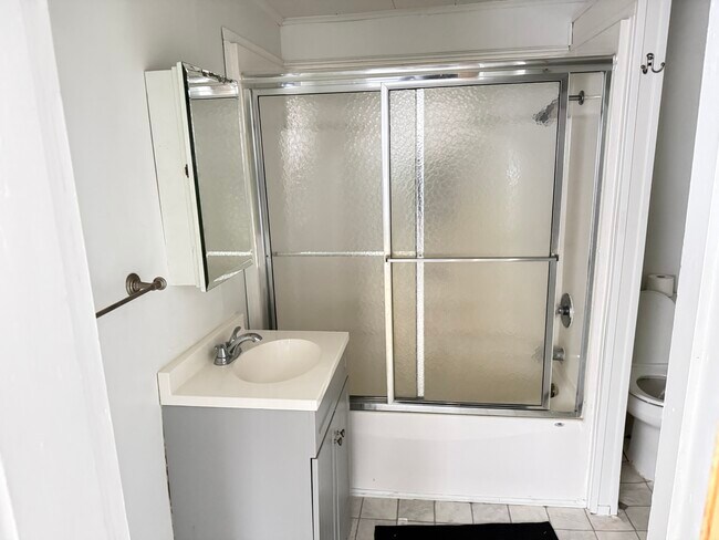 Foto del edificio - 121 W Plymouth St