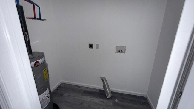 Foto del edificio - 766 E 26th St