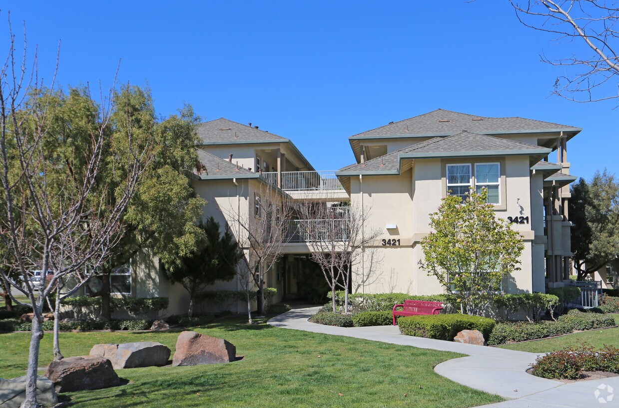 Foto principal - Gardens at Ironwood Senior Community for 62+