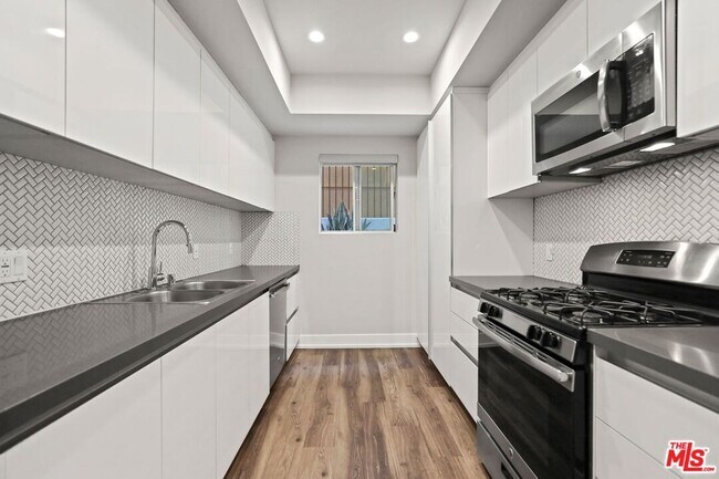 Building Photo - 838 Hudson