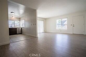 Building Photo - 731 Windwood Dr