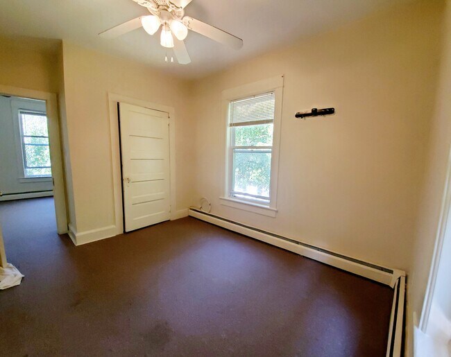 Bedroom 1 - 13 Arch St