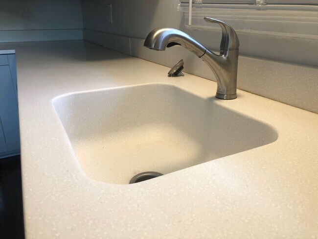 Foto del edificio - 2BR Renovated House