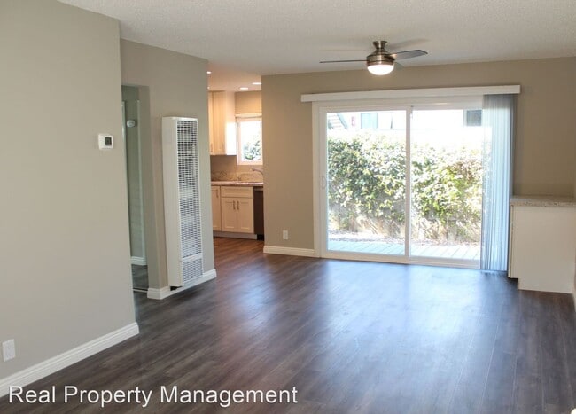 Building Photo - 3145 Carlsbad Blvd