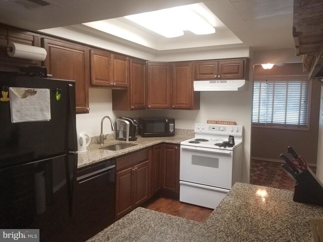 Foto del edificio - 256 N Cottage Rd