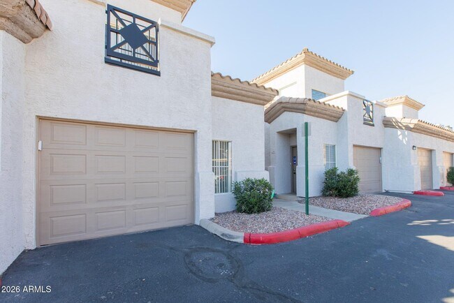 Building Photo - 3236 E Chandler Blvd