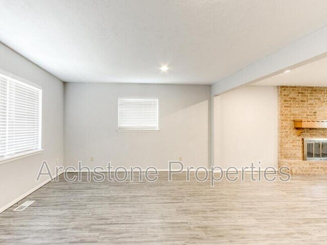 Foto del edificio - 2524 Boxwood Ave