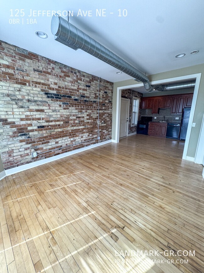 Foto del edificio - 125 Jefferson Ave SE