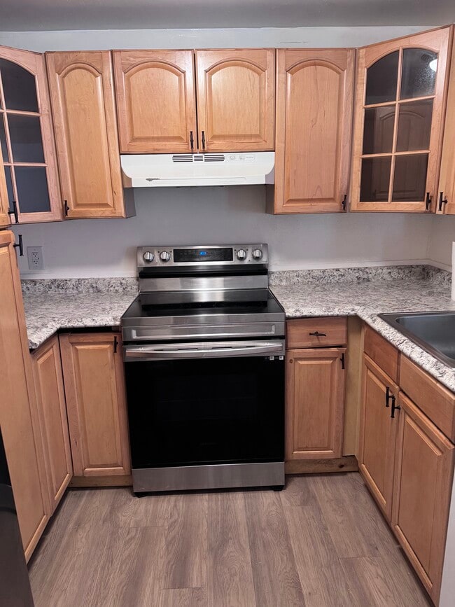 Building Photo - 36 El Basset Ct