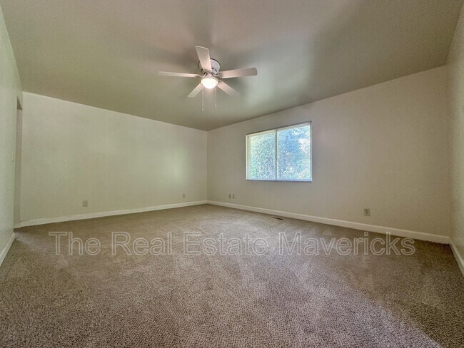 Building Photo - 3950 Arbor Pl Ln