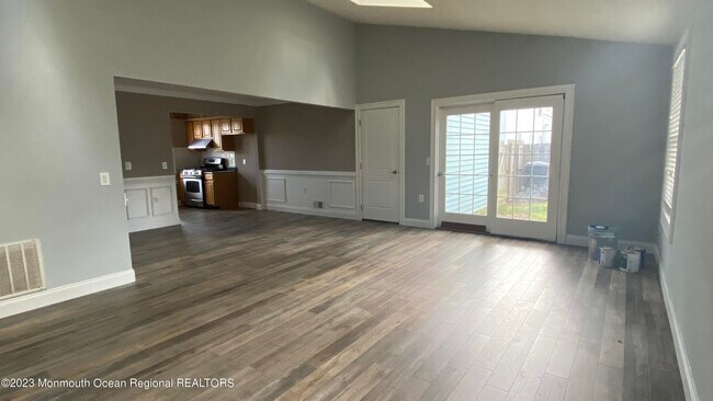 Foto del edificio - 120 Oak Hill Dr
