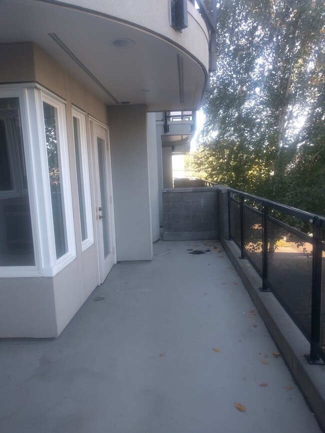 Foto del edificio - Beautiful 1BDR in the Heart of Upper Queen Anne w/ Huge Private Patio!!!