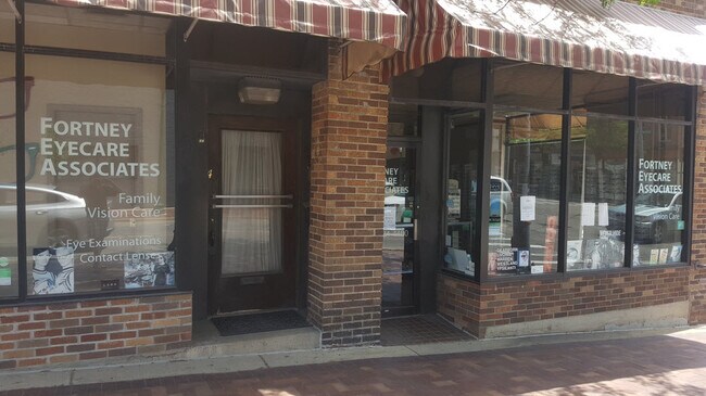 Building Photo - 4 N Huron St