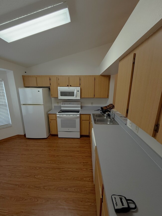 Building Photo - 3249 Villa Way Cir