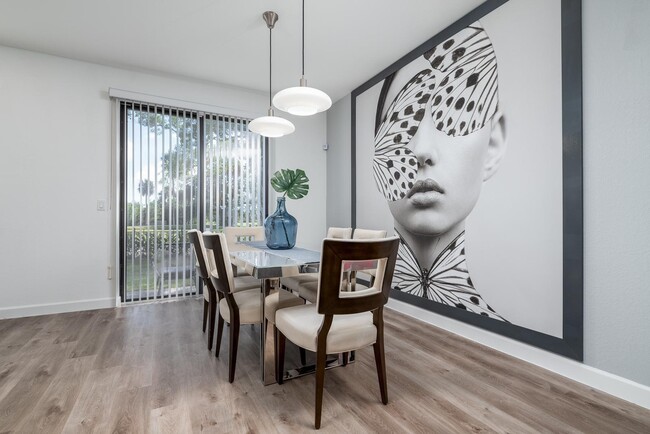 Building Photo - 4083 Sunset Way