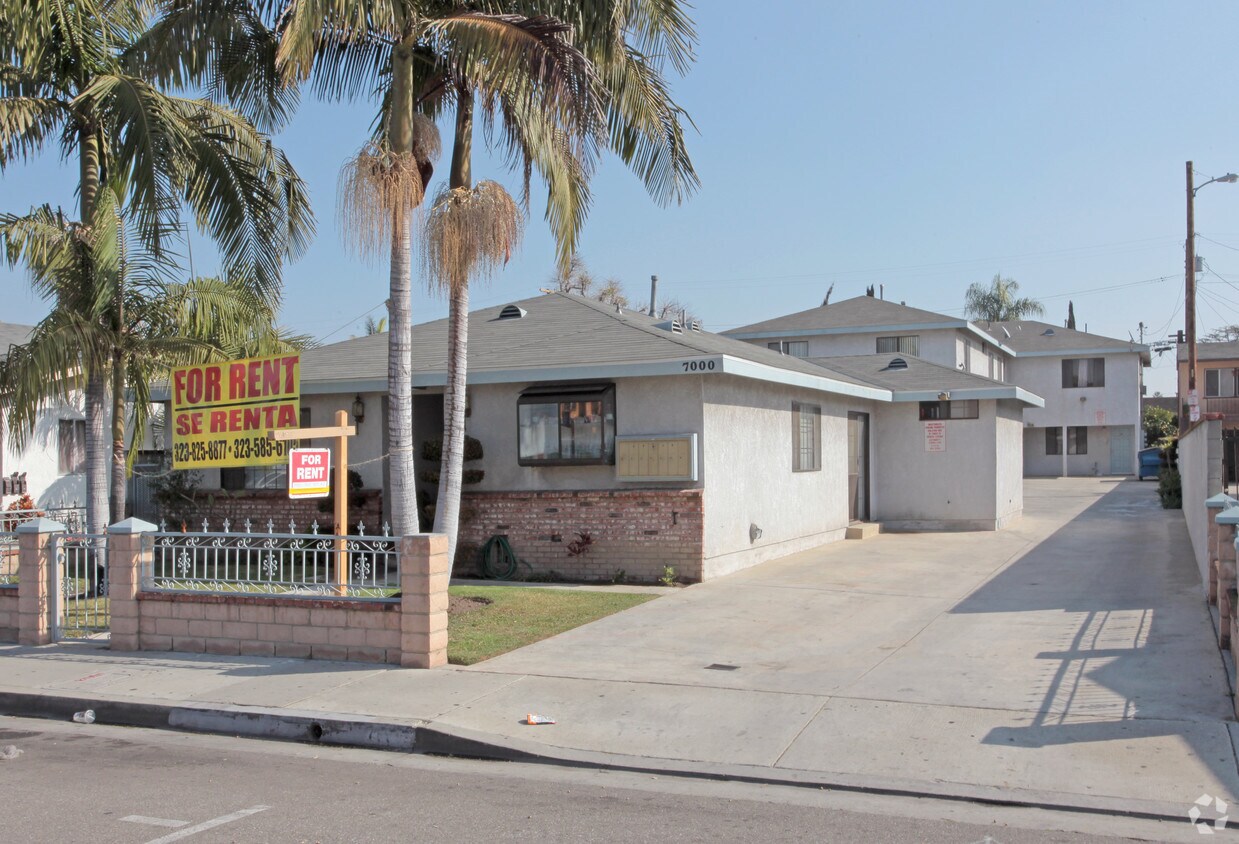 Primary Photo - 7000 Mountain View Ave