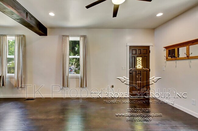 Foto del edificio - 219 Glenwood Rd