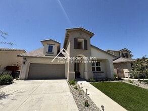 Building Photo - 2794 Elderberry St