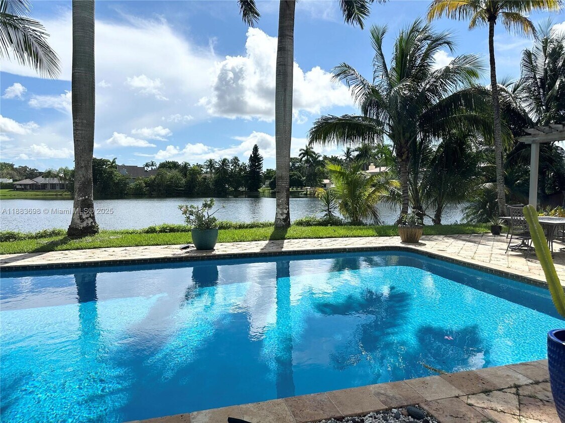Foto principal - 960 Bayberry Point Dr