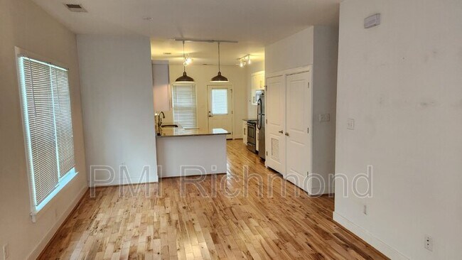 Building Photo - 1311 Perry St