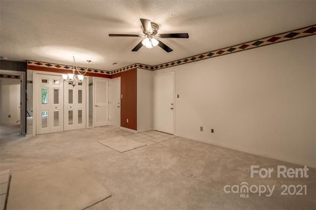 Foto del edificio - 4130 Charlotte Hwy