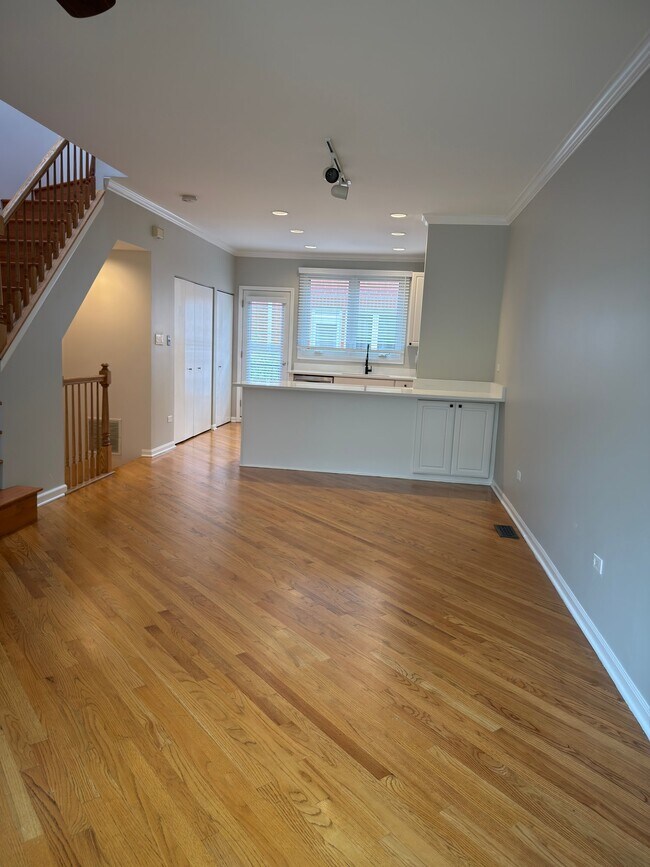Foto del edificio - 2809 N Wolcott Ave