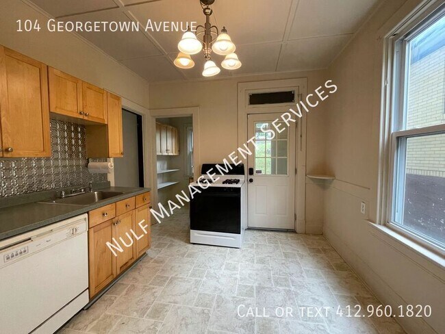 Foto del edificio - 104 Georgetown Ave