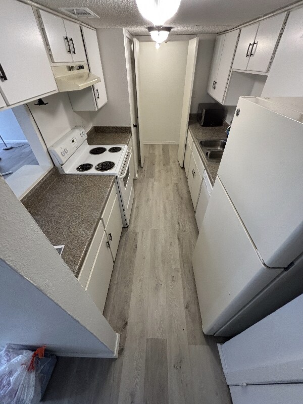 Foto del edificio - 919 S Weatherred Dr