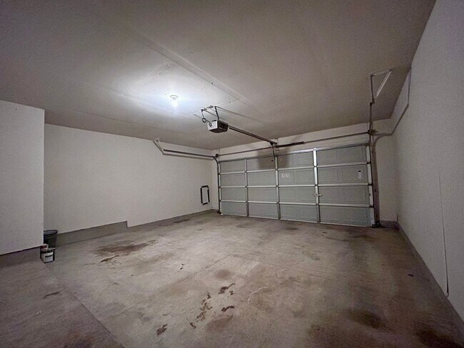 Building Photo - 1104 Doras Dr 78660 | 3 bed 2.5 bath 2 car...