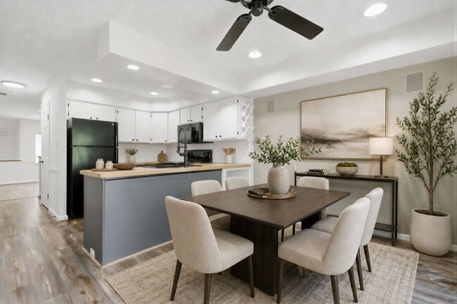 Unbeatable Value! Beautifully Updated 2BR/1.5BA Top-Floor Oasis in the Heart of Olney – Literally... - Unbeatable Value! Beautifully Updated 2BR/1.5BA Top-Floor Oasis in the Heart of Olney – Literally... Apartment