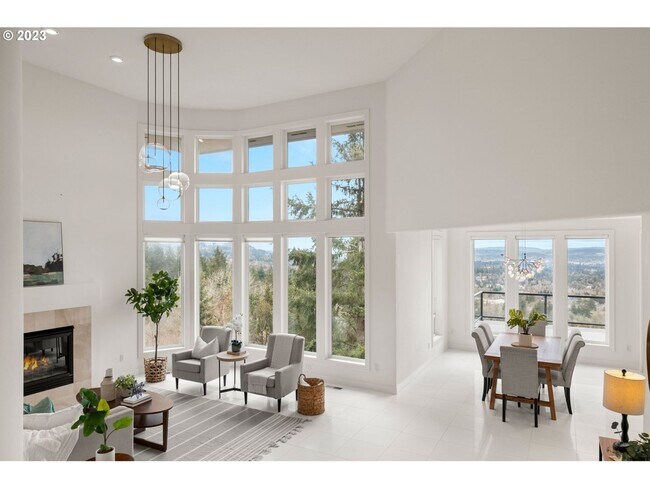 Building Photo - Beautiful Forest Heights Home!! Gourmet ki...