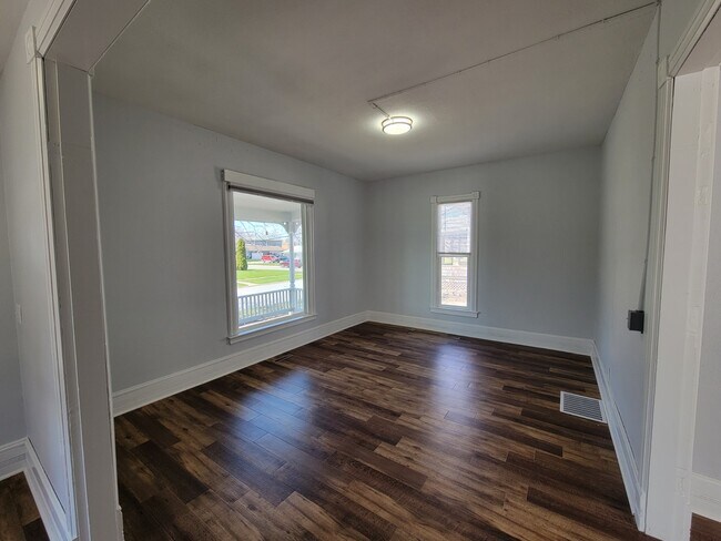 Foto del edificio - 322 N C St