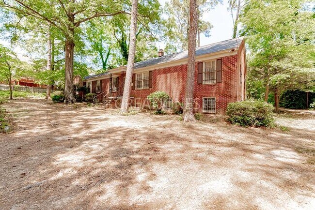 Building Photo - 2612 Harrison Rd