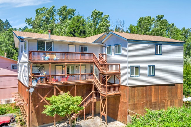 Building Photo - 14301 Mill Ct