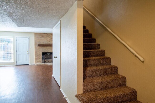 Foto del edificio - 7808 Ashe Ct