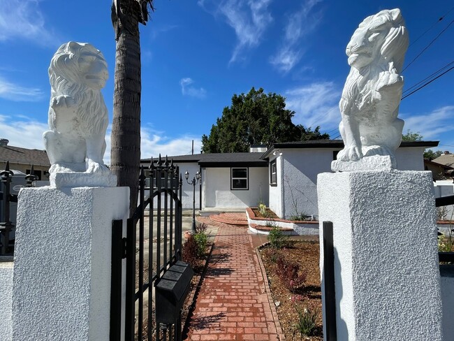 Building Photo - 14519 Fox St