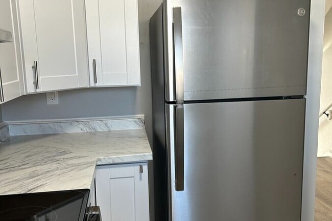 210 Main St. TH Kit - 208-210 Main