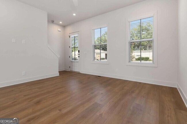 Foto del edificio - 964 Bibb St NW