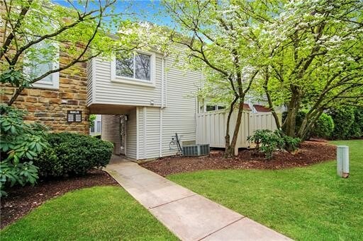 Building Photo - 1028 Schmidt Ln