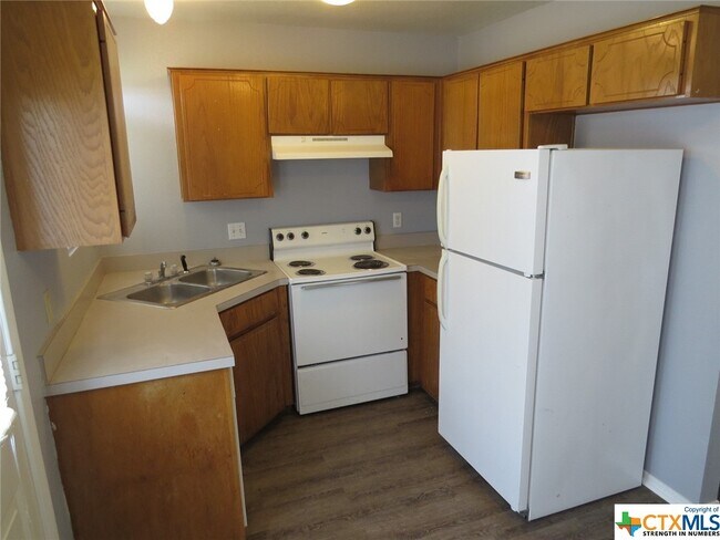 Foto del edificio - 1105 Leslie Cir