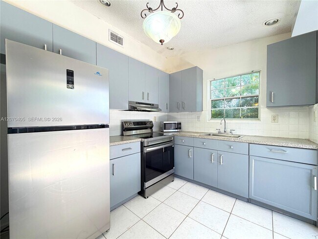 Foto del edificio - 9850 W Heather Ln