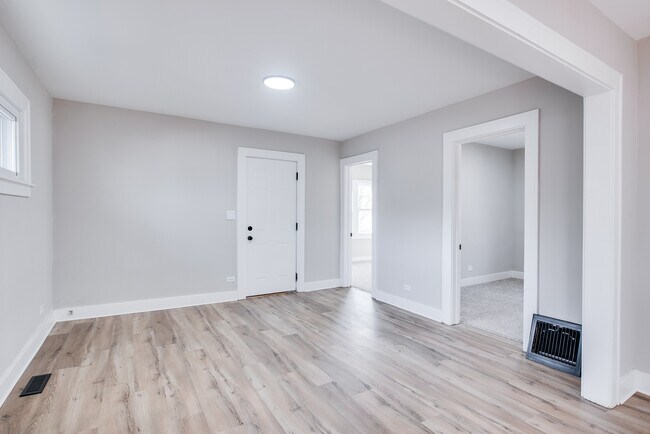 Foto del edificio - 1520 N Prairie Ave