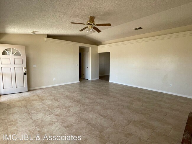 Building Photo - 3 br, 2 bath House - 8649 Redwood Blvd